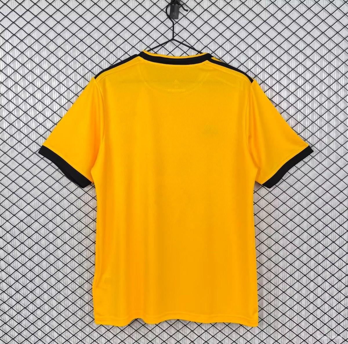 Retro 18/19 Wolverhampton Wanderers Home Jersey - Image 9